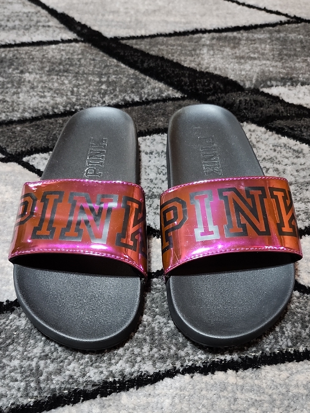 VINTAGE VS PINK IRIDESCENT AMETHYST ORCHID BLACK CONTOURED FOOTBED SINGLE SLIDE